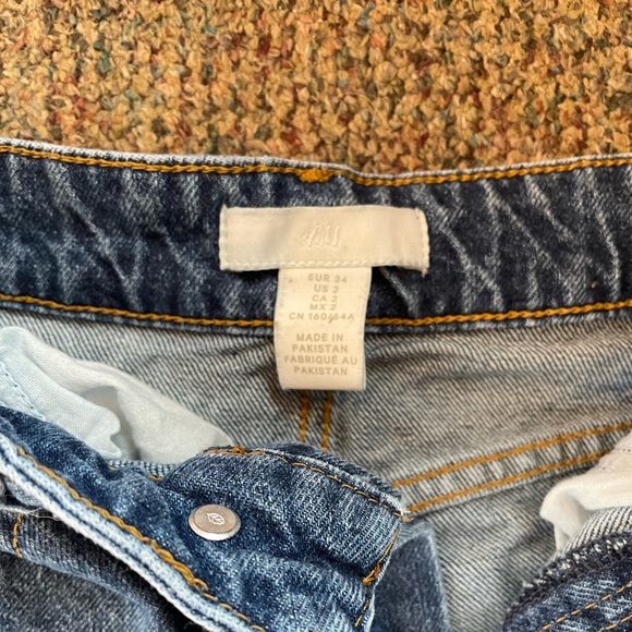 H&M mom jeans - Picture 3 of 3